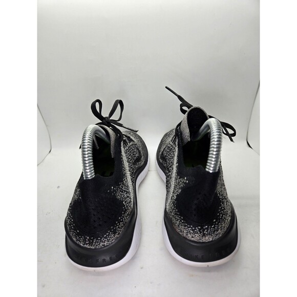 Athletic_Shoes